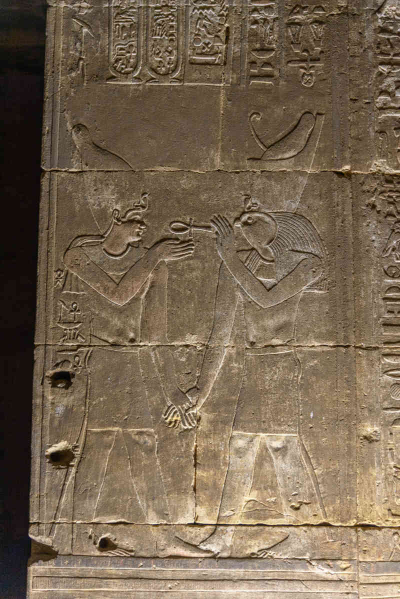 Egipto 168 - Edfu - Templo de Horus.jpg